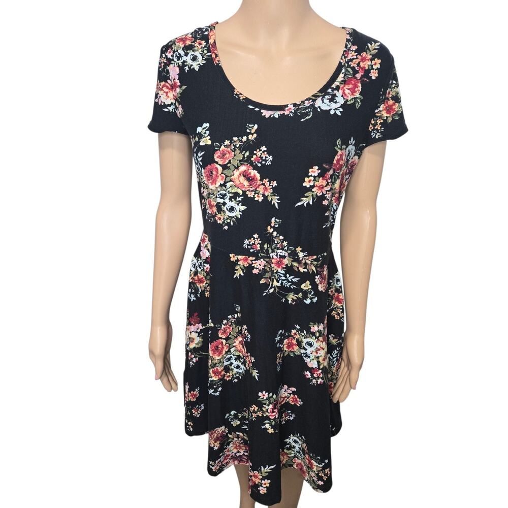 No boundaries teens large black open back short sleeve floral dress
